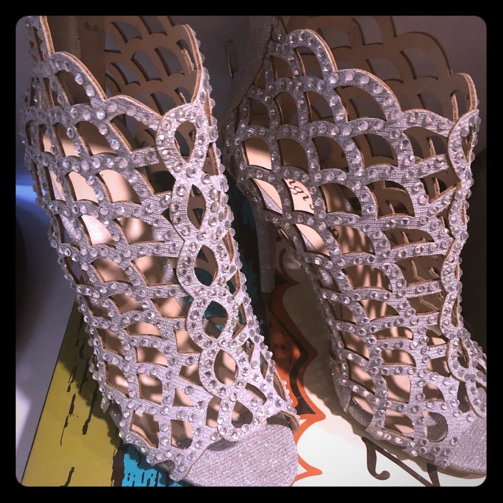 Zigi Soho Women’s Duran Fabric Open Toe. - Picture 1 of 8